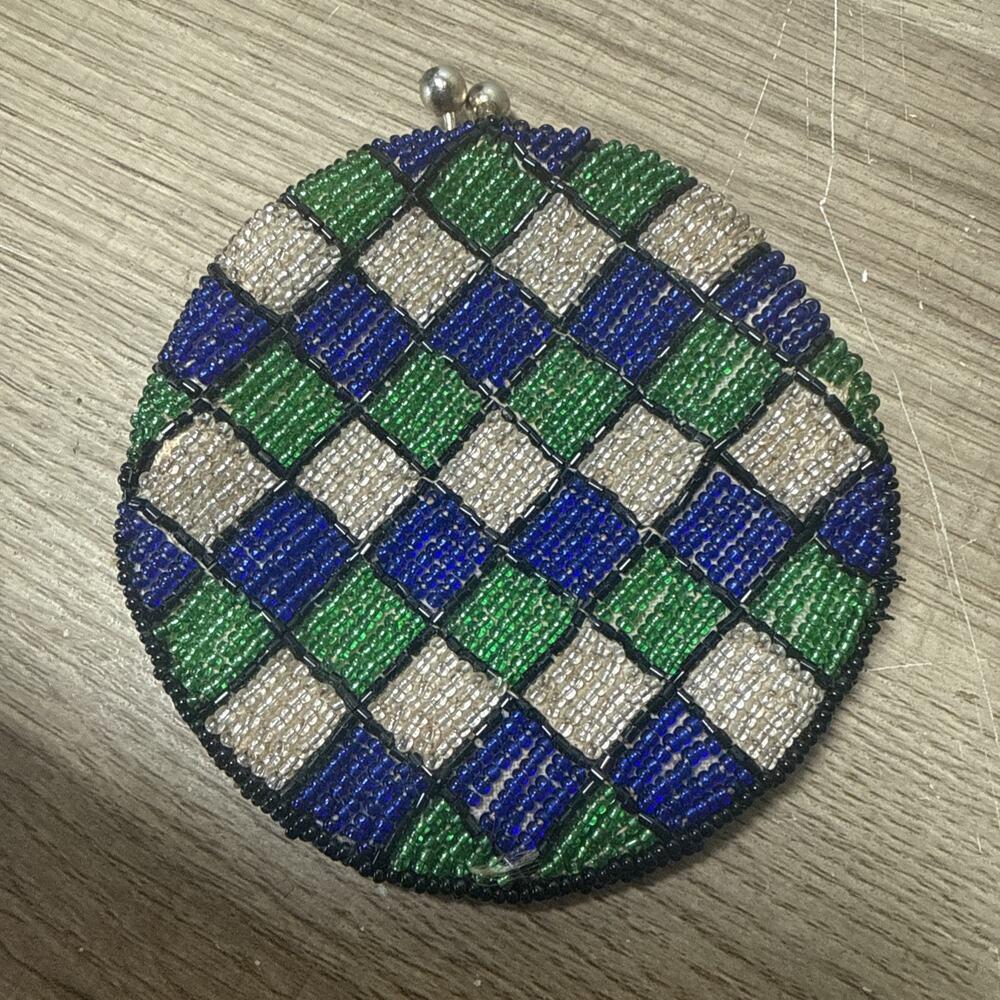 1960’s VTG Round Beaded Coin Purse, 3 1/2” Diameter, Diamond Pattern, Korea J2